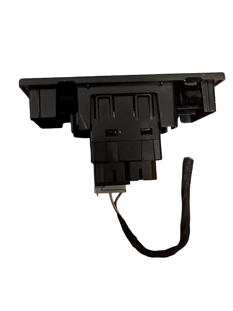 17-19 Ford Escape SYNC 3 Apple CarPlay Android Auto USB Media Hub Port OEM