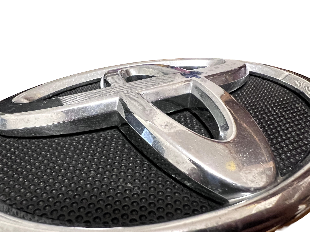 10-11 Toyota Camry Front Grille Emblem Bumper Chrome Badge Symbol Genuine OEM