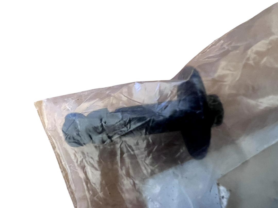 1 X LAND ROVER OEM ENGINE COVER RETAINER CLIP LZM500020 NEW!!!!