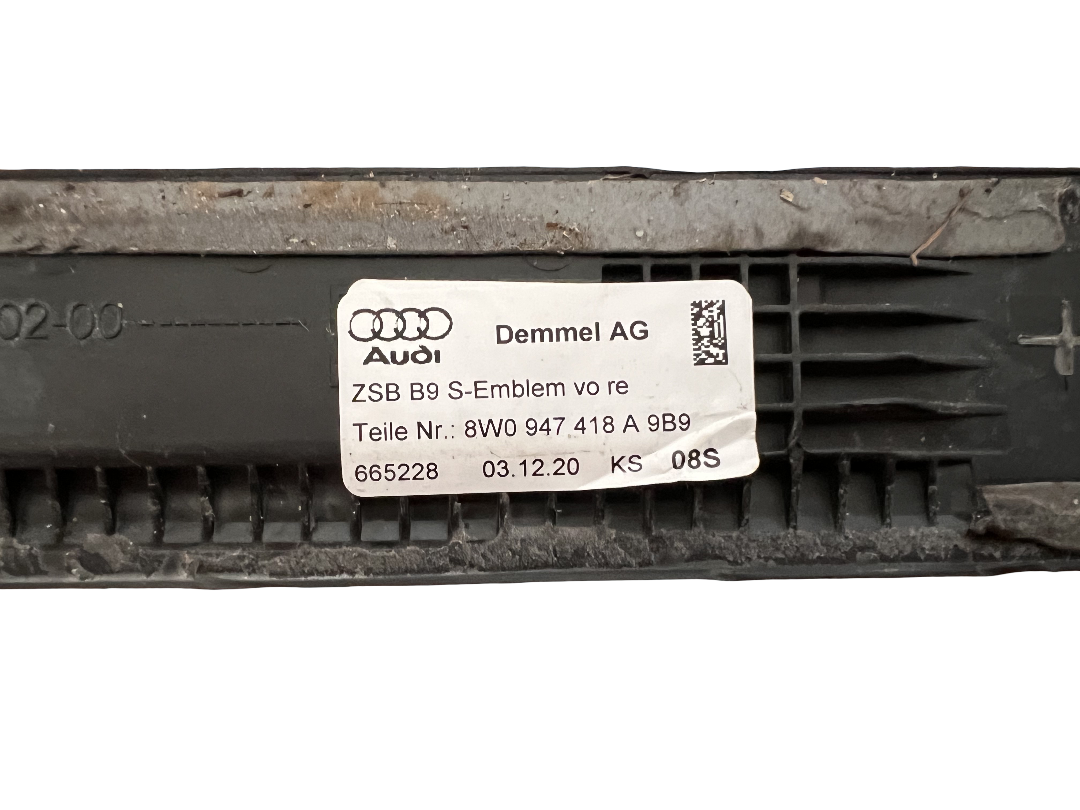17-24 AUDI B9 A4 S4 A5 S5 SPORTBACK ILLUMINATED DOOR SILL TRIM FRONT OEM 021025