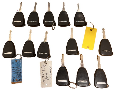 **FOR PARTS** Lot Of 13 Chrysler Dodge Jeep Remote Head Key USED