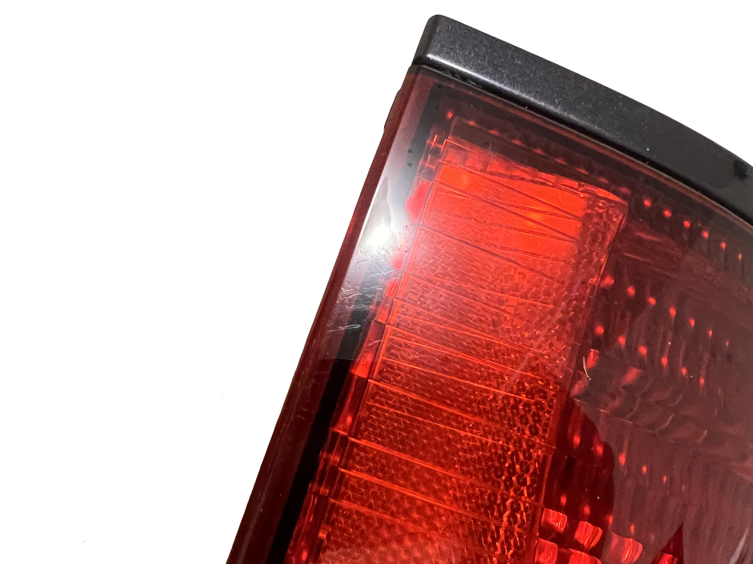 2003 to 2006 Subaru Baja Left Driver LH Side Tail Light OEM T1200 DW